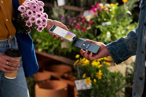 contactless payments on iphone